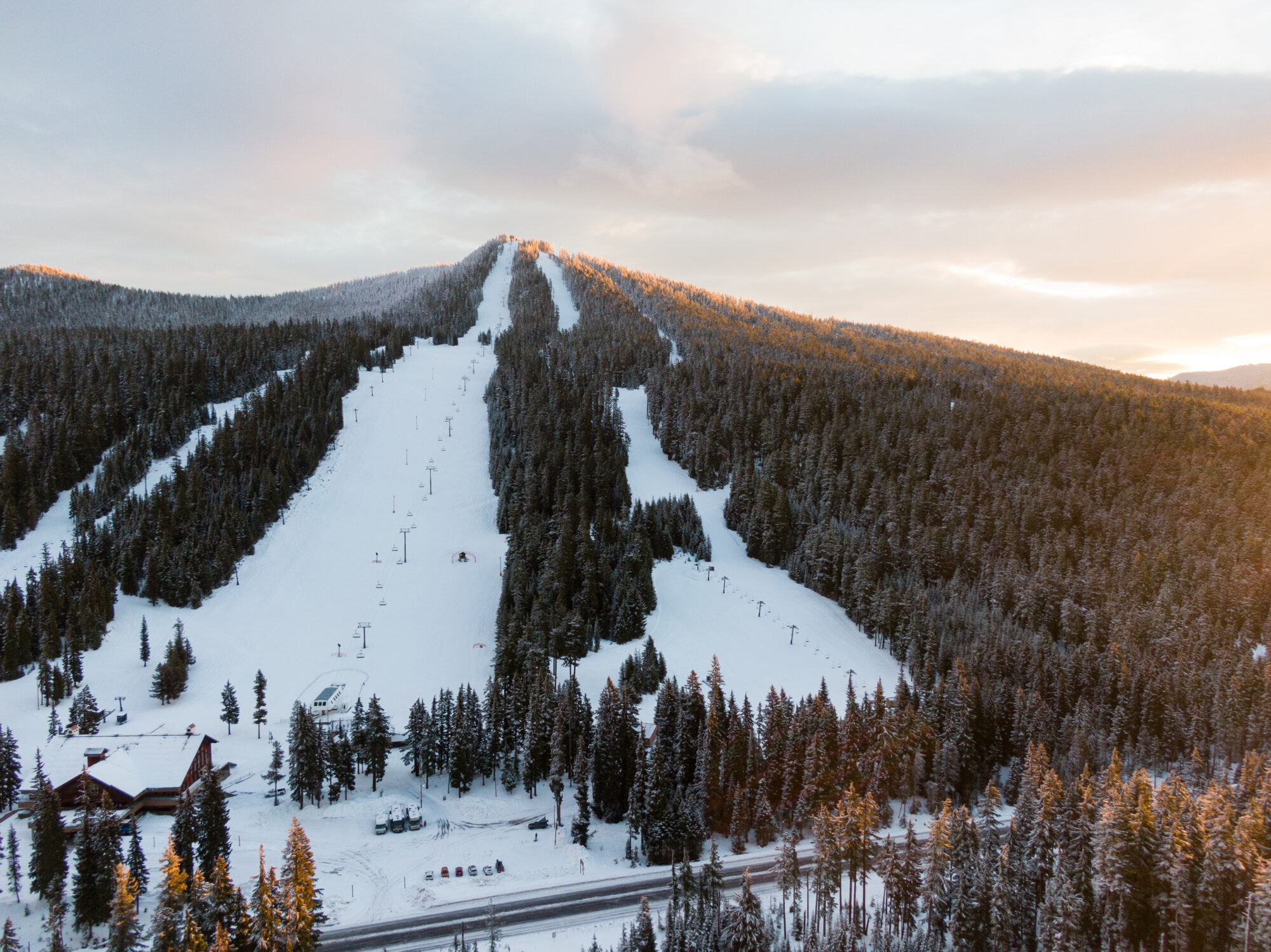 Why groomer days are your secret weapon for better skiing