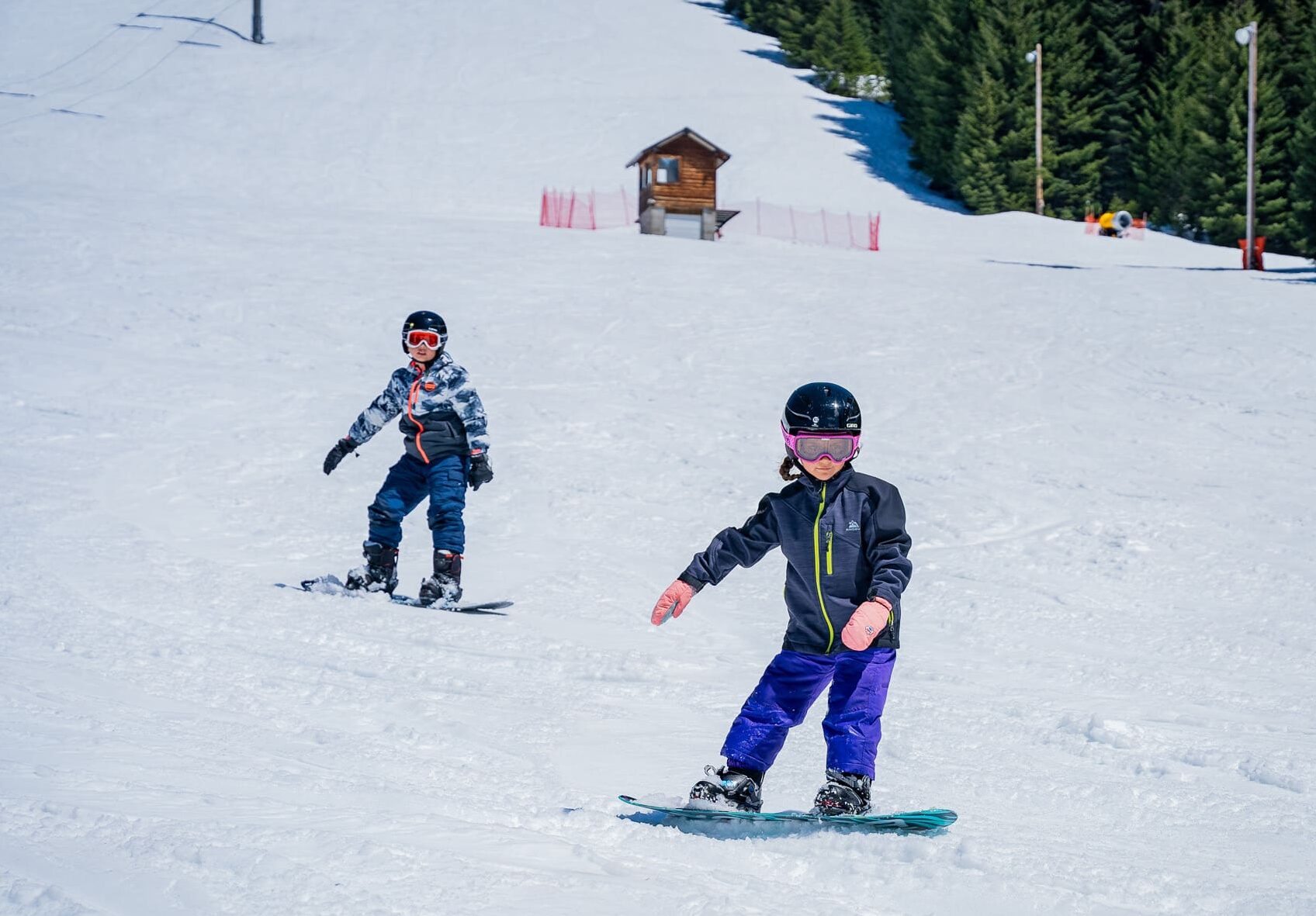 Power kids ride FREE at Willamette Pass Ski Resort making an affordable family getaway