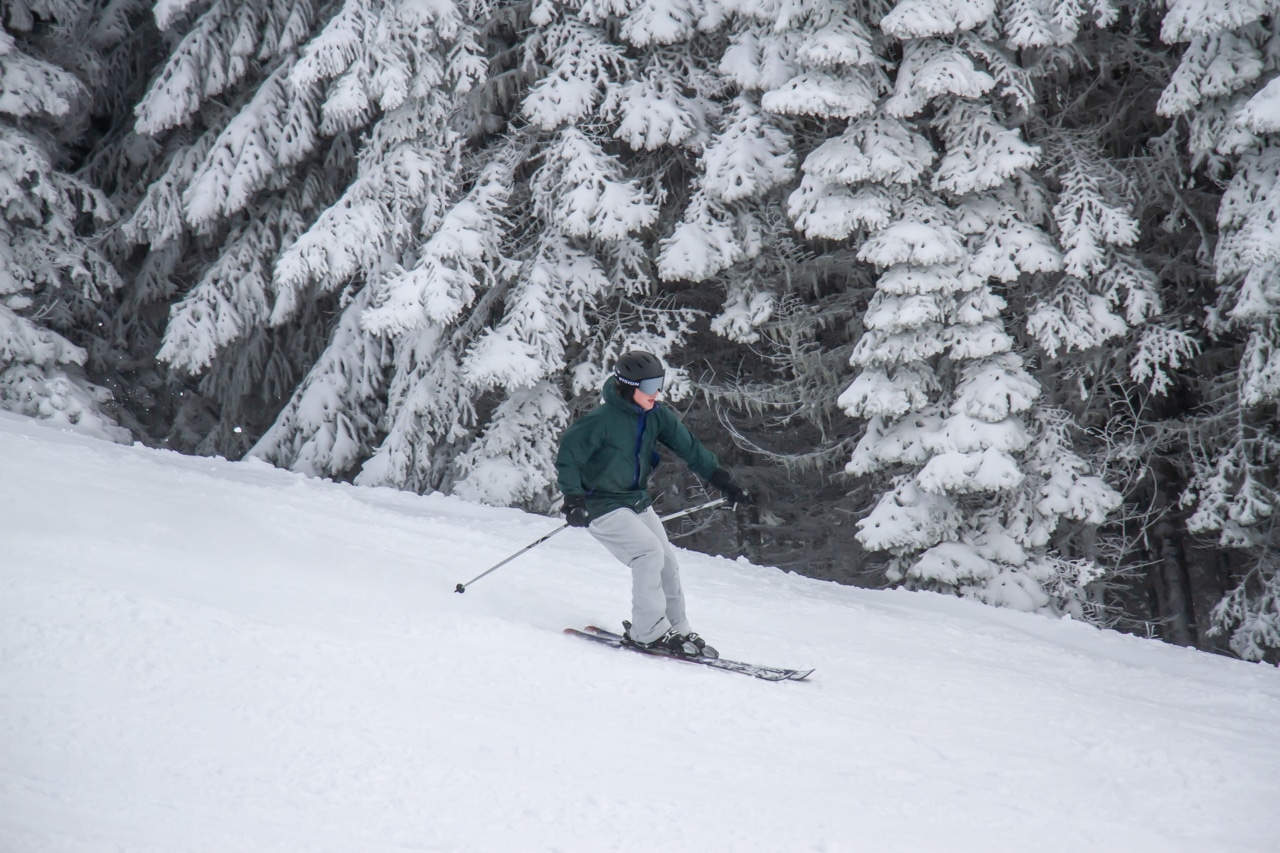 Why groomer days are your secret weapon for better skiing